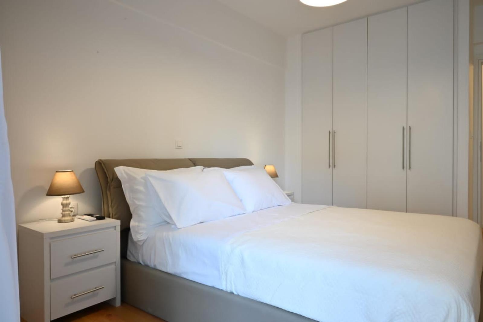 Modern Two Bedroom Apartment At Koukaki Афіни Екстер'єр фото